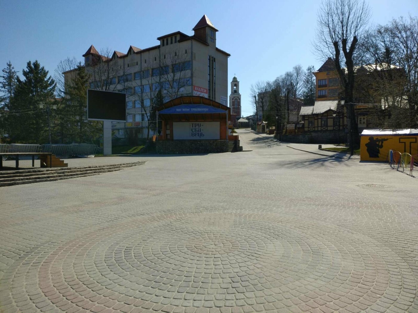 Трускавецьким голубам COVID-19 не страшний: Фотоогляд каран..., фото-2 Трускавецьким голубам COVID-19 не страшний: Фотоогляд карантинного парку, фото-2