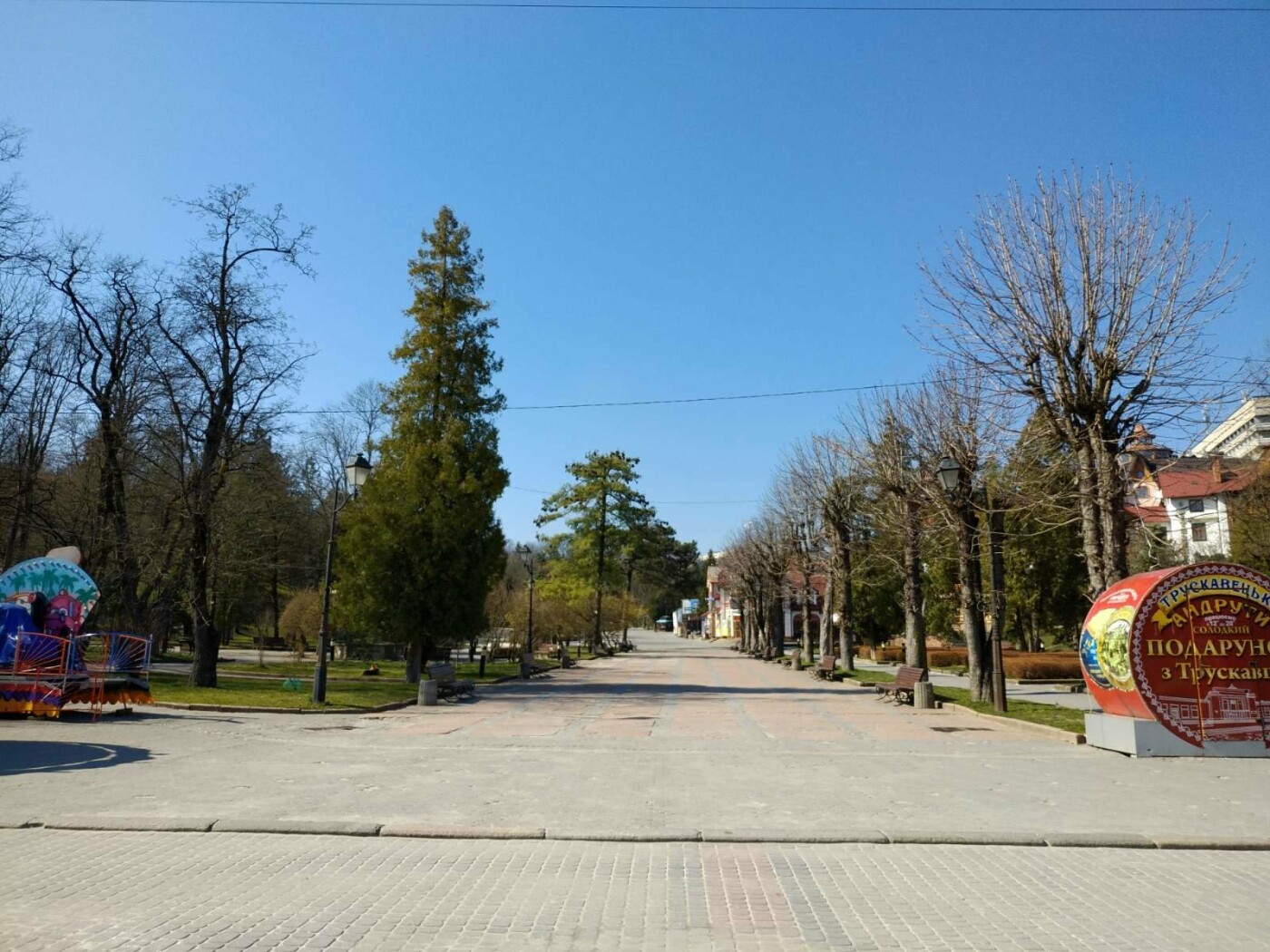 Трускавецьким голубам COVID-19 не страшний: Фотоогляд каран..., фото-1 Трускавецьким голубам COVID-19 не страшний: Фотоогляд карантинного парку, фото-1