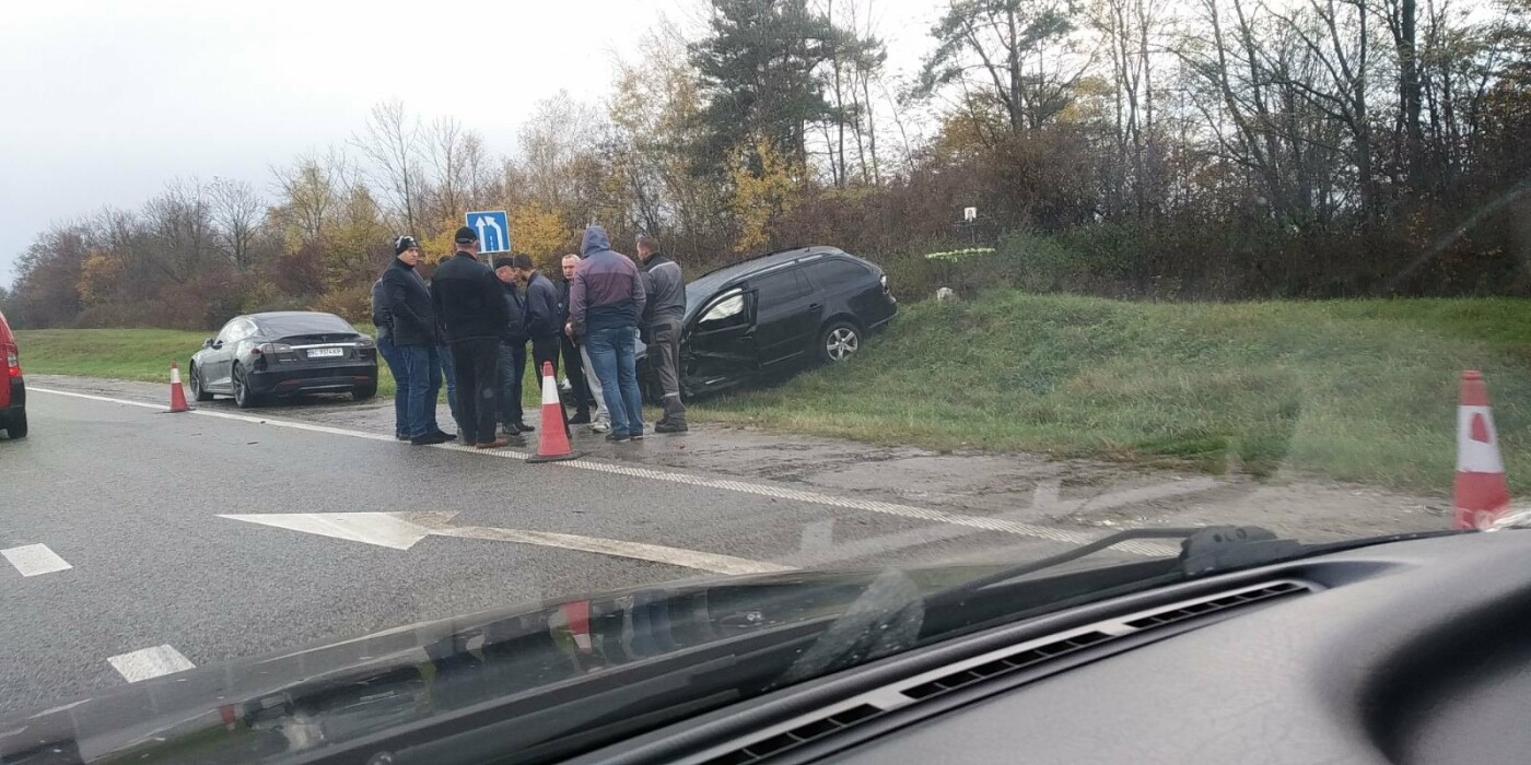 Жорстка аварія на трасі Київ-Чоп у Львівській області: фото, фото-5 Жорстка аварія на трасі Київ-Чоп у Львівській області: фото, фото-5