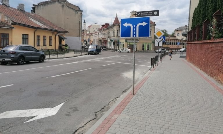 Дрогобичани, увага! Змінено пріоритетність руху на перехресті вулиц... Дрогобичани, увага! Змінено пріоритетність руху на перехресті вулиць Стрийської, Лесі Українки та Івана Мазепи