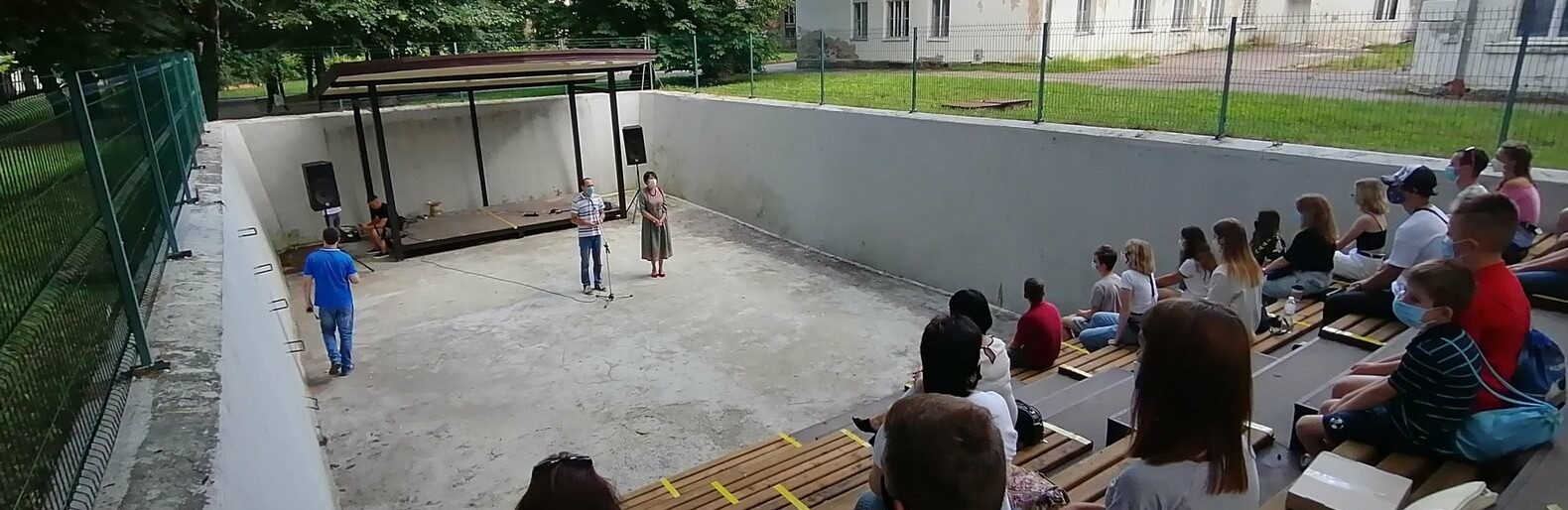 У Дрогобичі закинутий басейн перетворили на лекторій У Дрогобичі закинутий басейн перетворили на лекторій