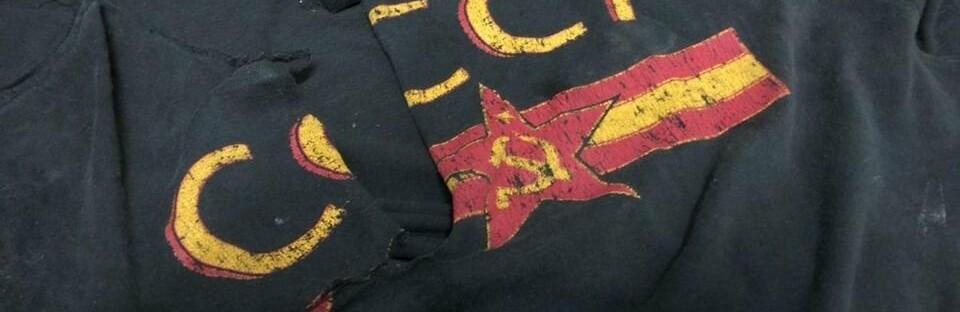 Жителю Львова загрожує п’ять років в’язниці за футболку з комуністи... Жителю Львова загрожує п’ять років в’язниці за футболку з комуністичною символікою
